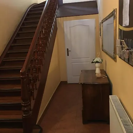 Hostel - Konrad
