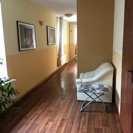 Hostel - Konrad