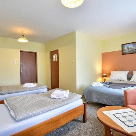 - Konrad Hostal Wałbrzych