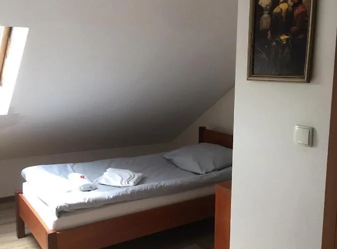 - Konrad Vandrarhem *