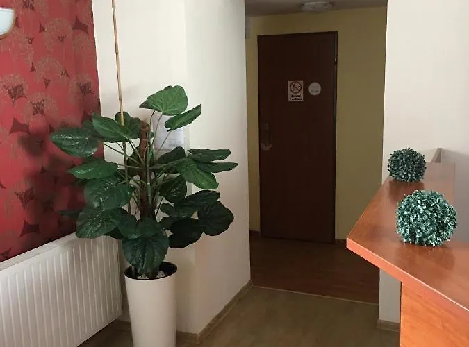 호스텔 - Konrad 바우브자이치