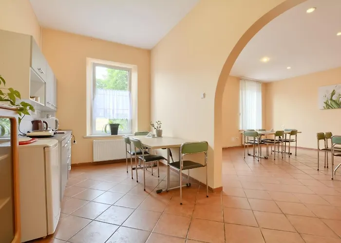 - Konrad 바우브자이치